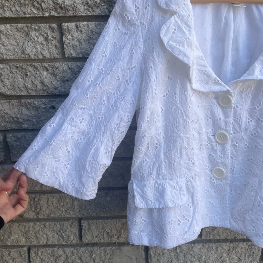 Monroe & Main White Embroidered Eyelet Bubble Hem Blazer & Skirt Set Size 12 L - Picture 4 of 10